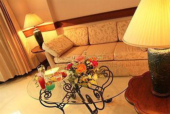 Отель Suntara Wellness & 4*